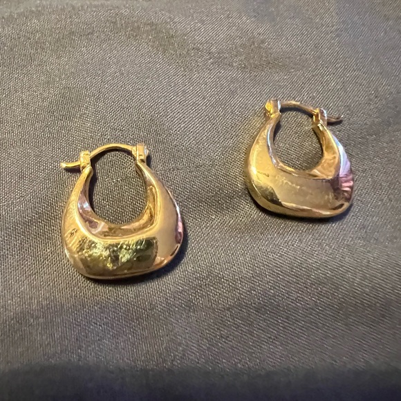 Gold plated hoops - Picture 3 of 4